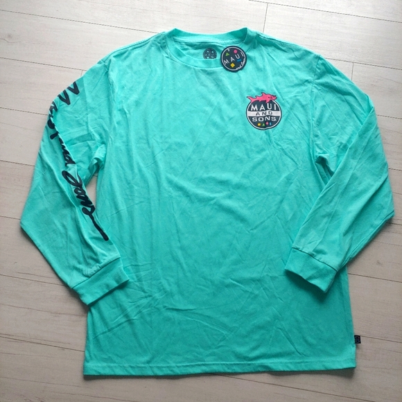 MAUI and Sons NEW Shark Invasion Crewneck Tee - Picture 2 of 8